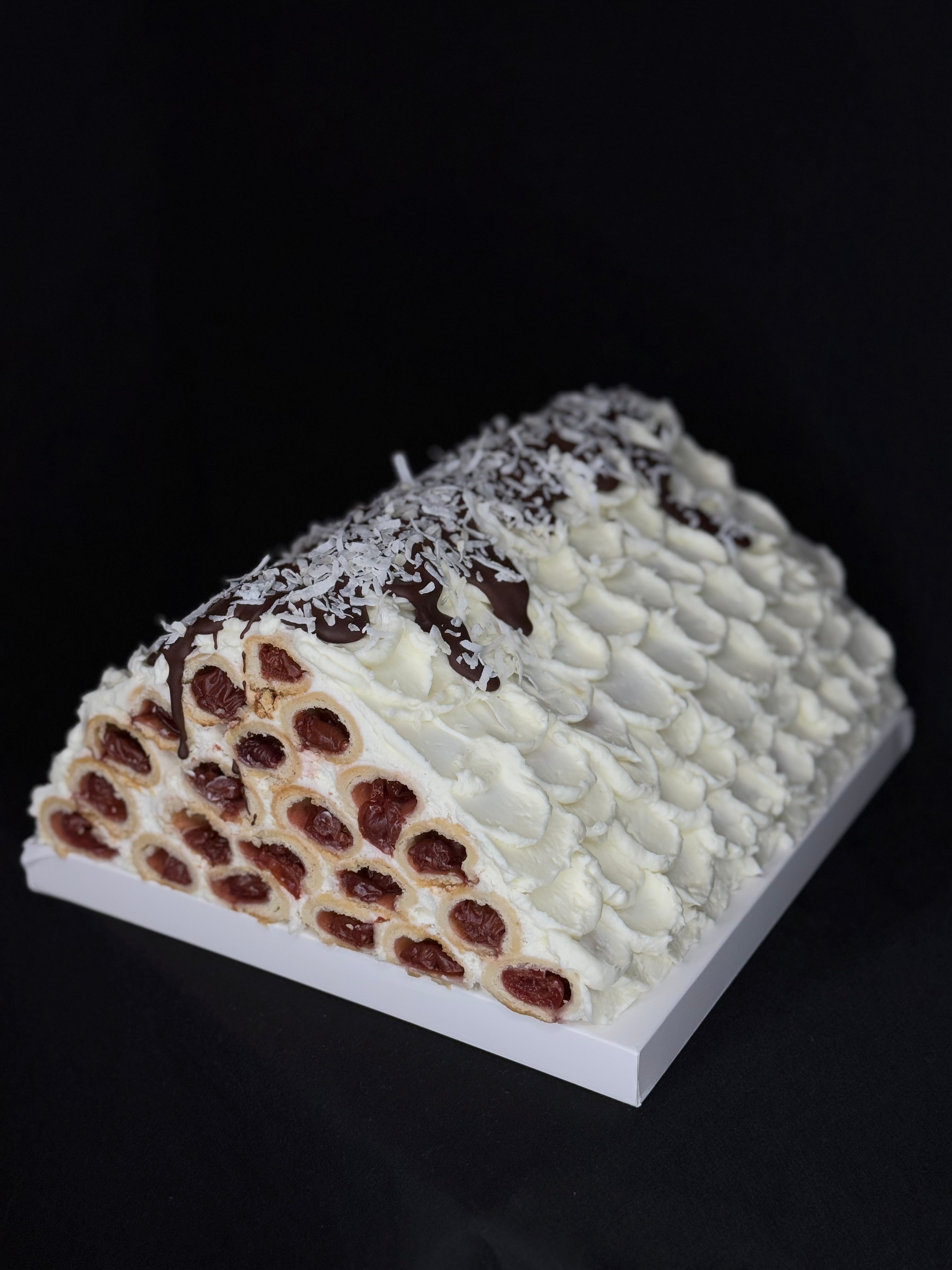 Velour Cherry Éclat Tower