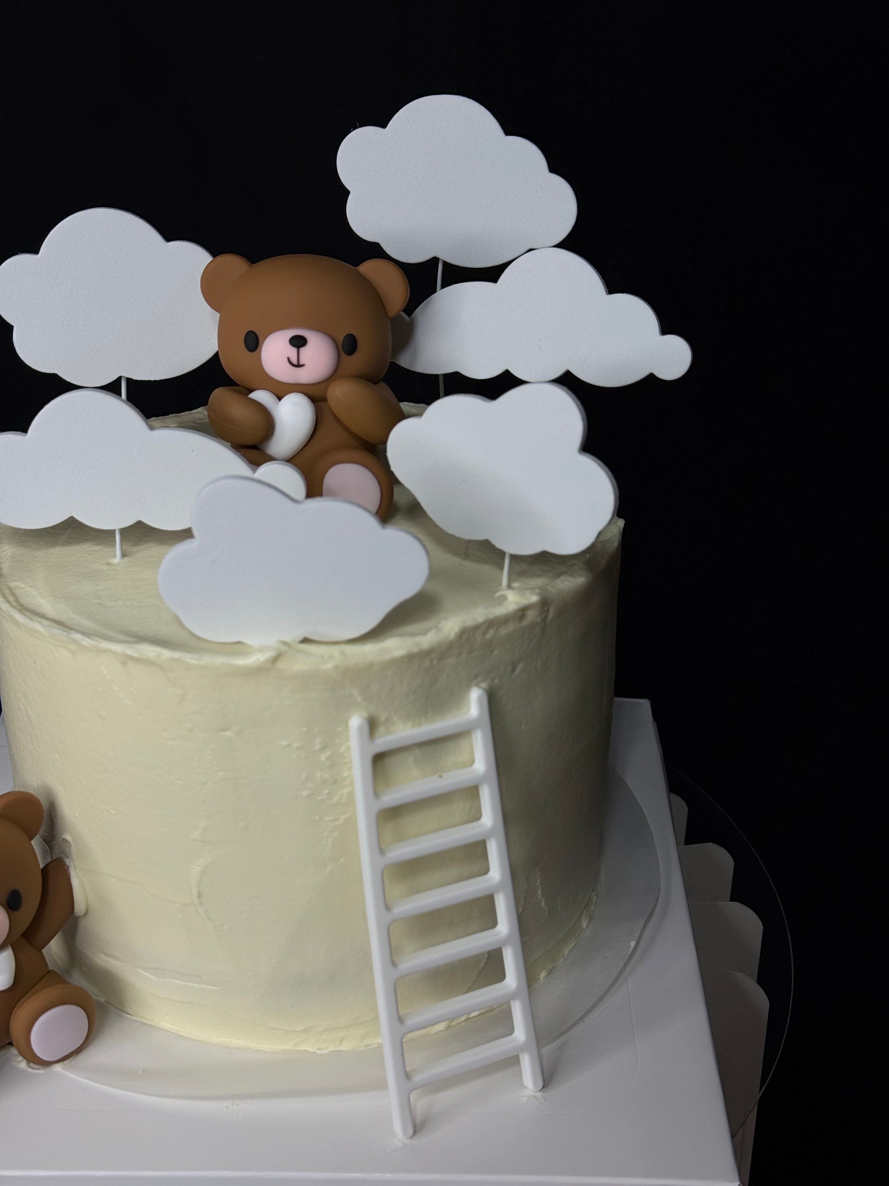 Custom Design Cake ￼