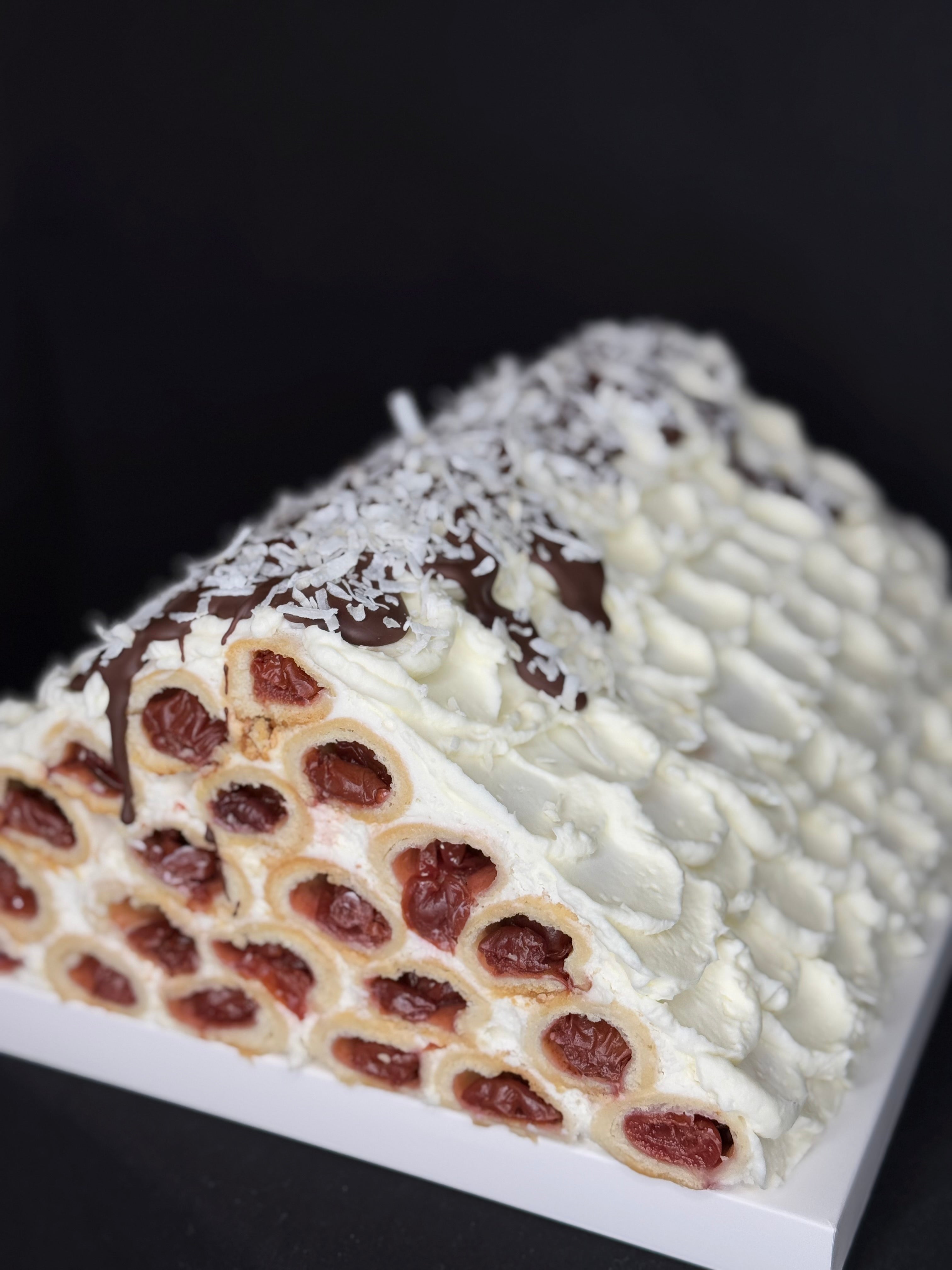 Velour Cherry Éclat Tower